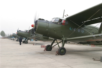 運5B飛機交付轉場。