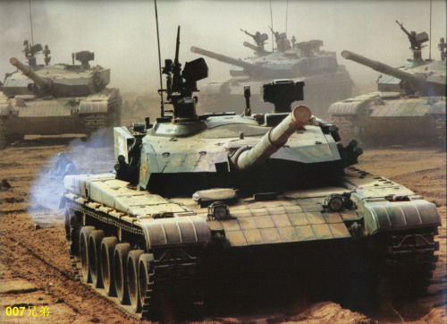 解放軍裝甲師專攻險難課目打造部隊整體戰力