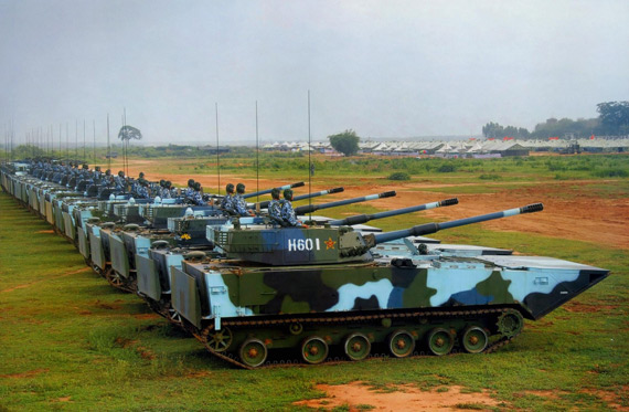 資料圖：國產新型兩棲突擊車戰群