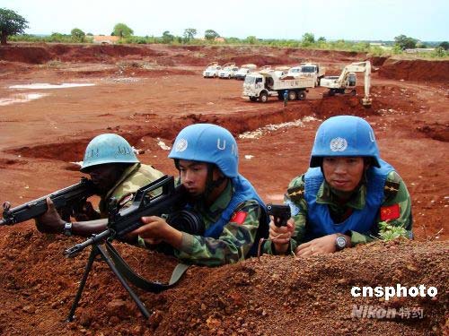 中國維和部隊在黎巴嫩舉行軍演令西方感嘆(圖)