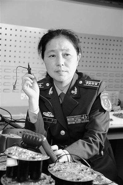 工作中的劉茹臉上總是流露出這樣的神態(tài)：平和、專注、堅毅