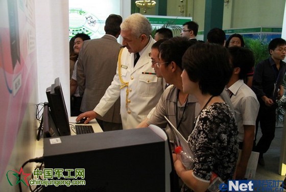 構(gòu)建信息安全 長城亮劍中國國際國防電子展 構(gòu)建信息安全 長城亮劍中國國際國防電子展