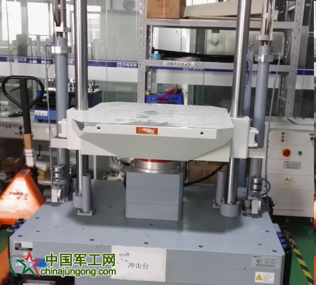 元存固態(tài)硬盤測(cè)試設(shè)備&mdash;&mdash;振動(dòng)測(cè)試