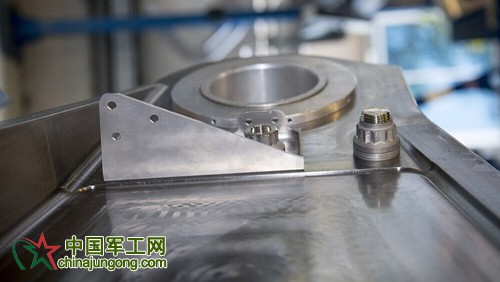 空客A350飛機(jī)已經(jīng)安裝了第一個3D打印鈦支架 空客A350飛機(jī)已經(jīng)安裝了第一個3D打印鈦支架