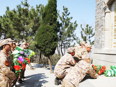 緬懷先烈志 共鑄國防魂——夏甸鎮開展“清明祭英烈”愛國主義教育志愿服務活動